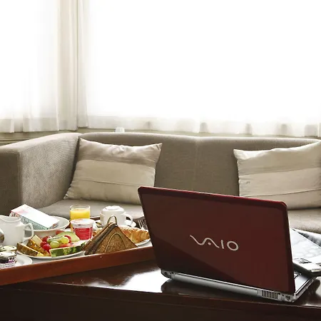 The Crown Hotel 3*