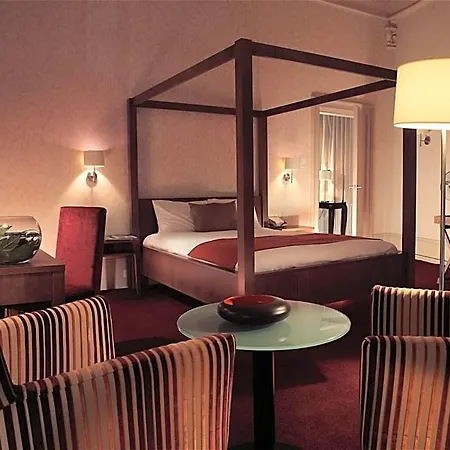 The Crown Hotel 3*