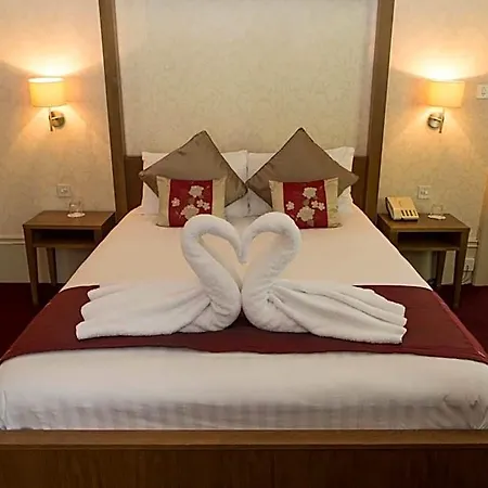 Hotel The Crown 3*