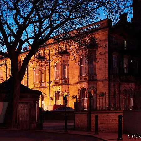 The Crown Hotell 3*