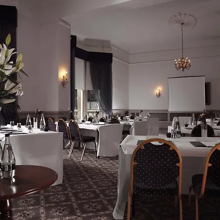 The Crown Hotell 3*