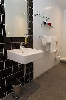 The Crown Hotel 3*