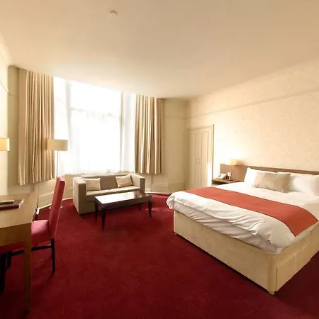 The Crown Hotel 3*
