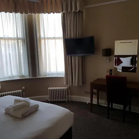 The Crown Hotel 3*
