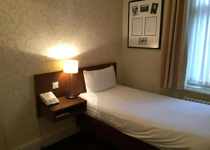 Szálloda The Crown 3*